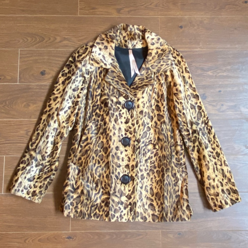 NWOT Bailey 44 velvet jacket in leopard print